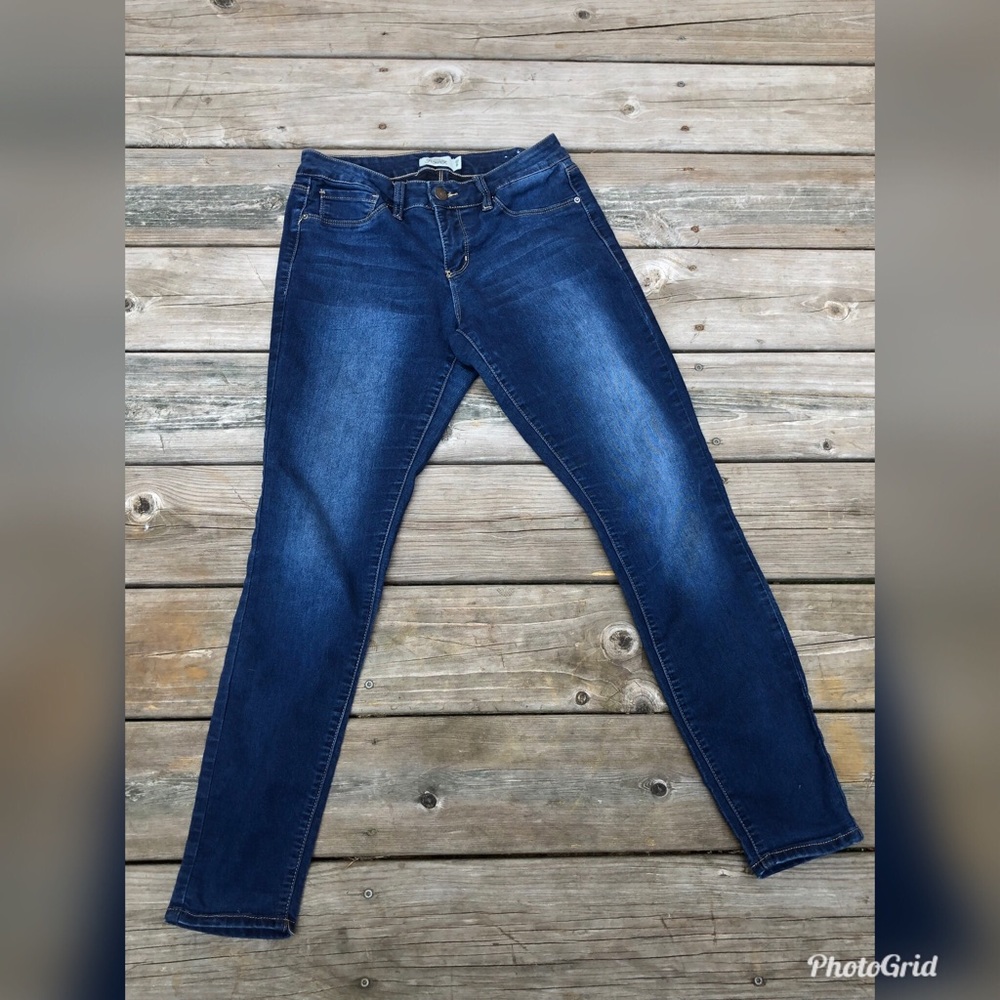 Royalty For Me size 6 jeans